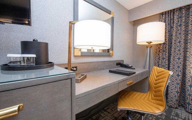 Crowne Plaza Providence-Warwick Airport by IHG