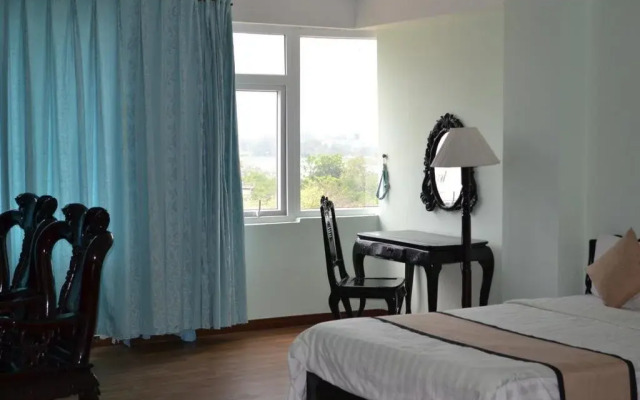 The Sunriver Boutique Hotel Hue