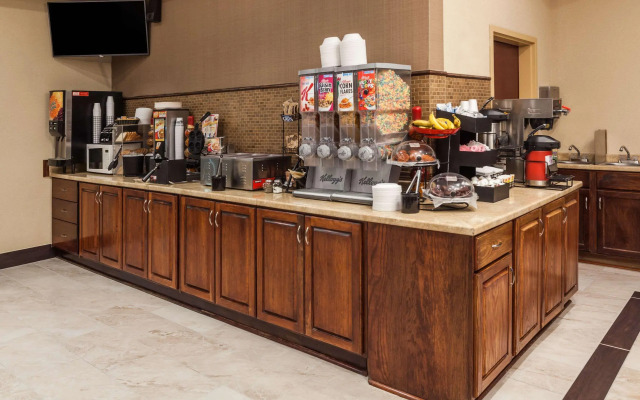 Hampton Inn Locust Grove