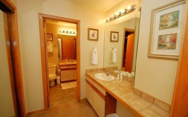 Ski Run by Key to the Rockies