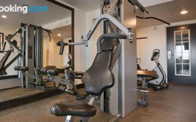 Ramada Inn & Suites Denver International Airport
