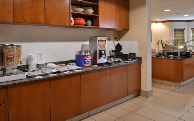 Staybridge Suites Calgary Airport by IHG