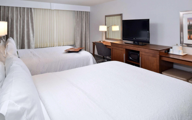 Hampton Inn & Suites By Hilton Calgary- University Northwest