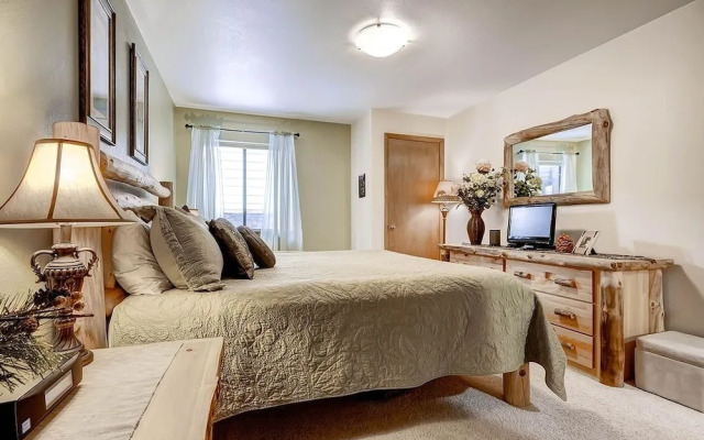 Park Place 101c 2 Bedroom Condo by RedAwning