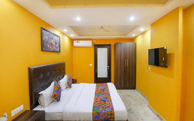 Fabexpress Taj Home Stay