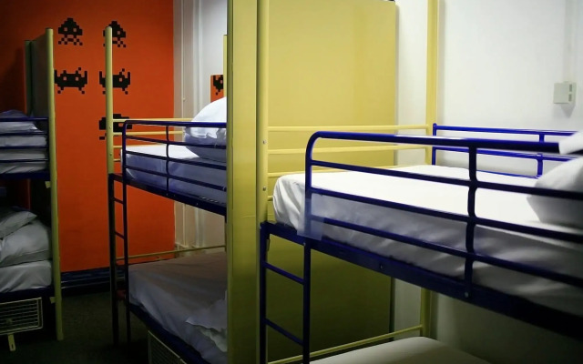 Rock n Bowl Hostel