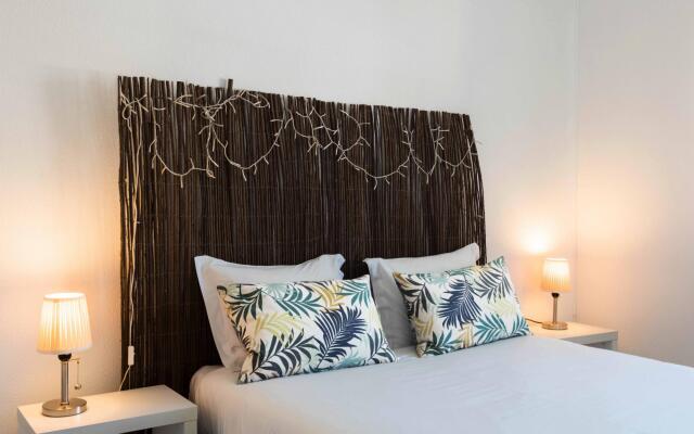 Sesimbra Stylish Villa by Homing