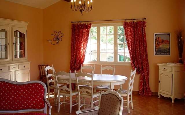 Family Apartment, 2-6 People, In Provenve