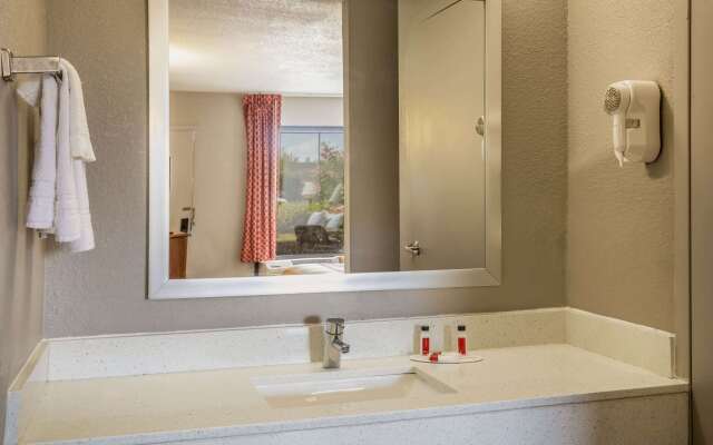 Days Inn by Wyndham Wilson