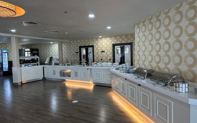 Orbi City Luxury Suite