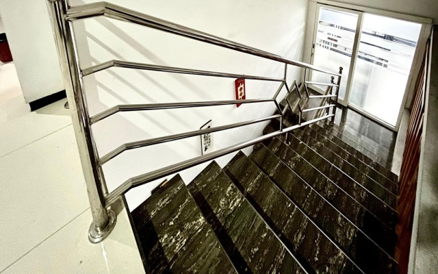 D Maktab Syariah Mitra RedDoorz Malang