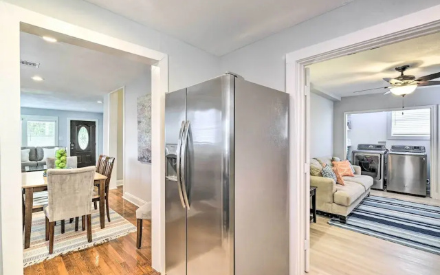 ~ 1 Mi to Pier & Beaches! Family Home in Galveston