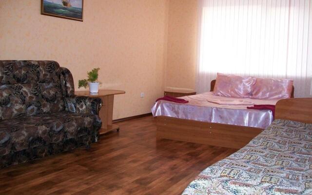 Uyut Hotel