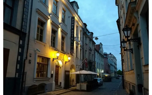 Dome Hotel