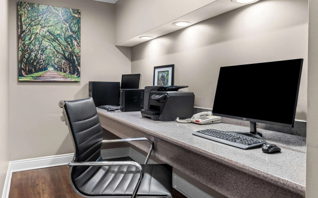 Best Western Forest Inn