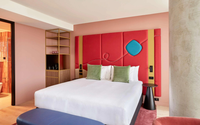 Quincy Hotel Melbourne