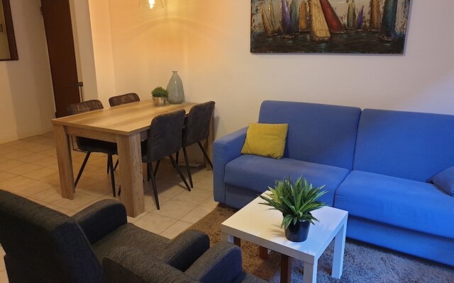Captivating 2 Bedroom Apartment in Acquaseria