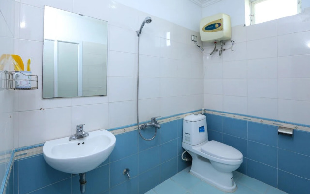 OYO 593 Bach Duong Hotel