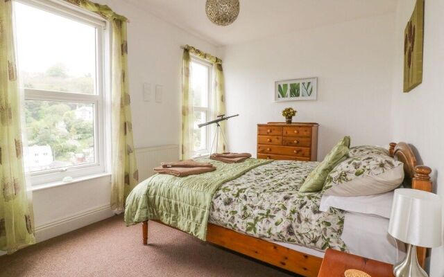 Lowena Cottage