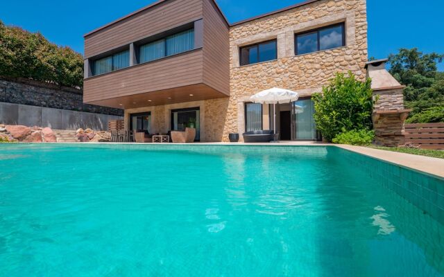 Villa con 2 piscinas