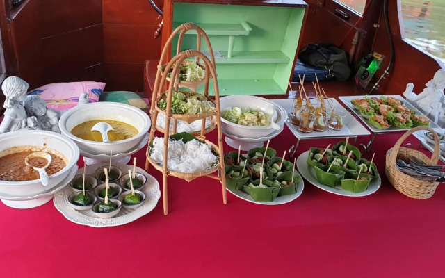 At Casa Guesthouse Amphawa