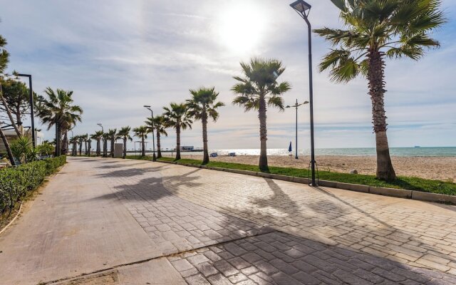 Palm Oasis Apartment Qerret