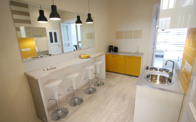 Dfive Apartments - Synagogue