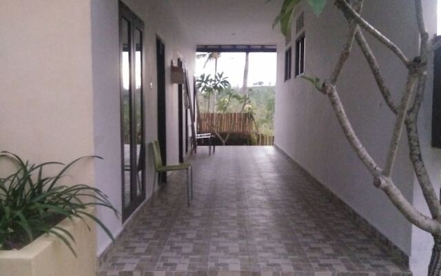 Tombong Limo Home Stay