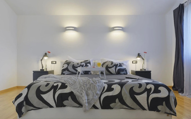 Modern Villa in Pula With Pool and Parking