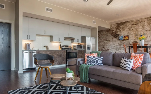 FRONTDESK 111 W Main St Apts Downtown Louisville