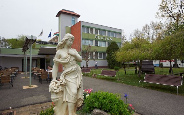 Komfort Hotel Platán