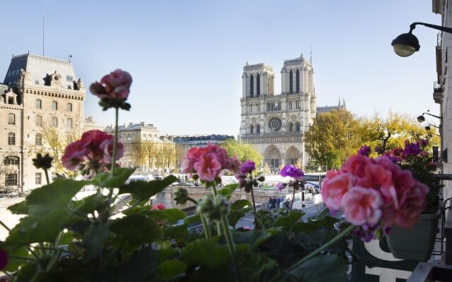 Hotel Les Rives De Notre Dame