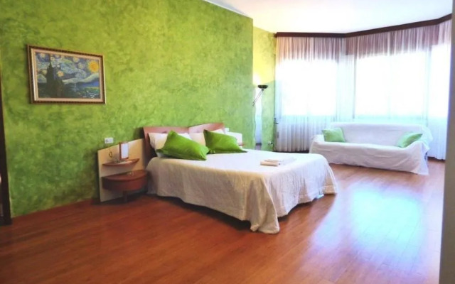 Villa Milano Laghi - Il Giardino Fiorito B&B