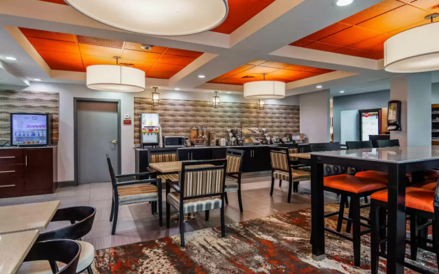 Comfort Inn & Suites Carrollton