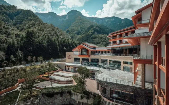 Crowne Plaza Shennongjia