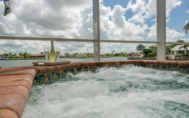 Waterfront Home With Pool, spa and 2nd Floor Balcony