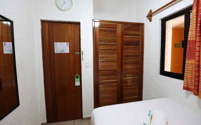 Hotel Bosque Caribe , 5th Av Zone