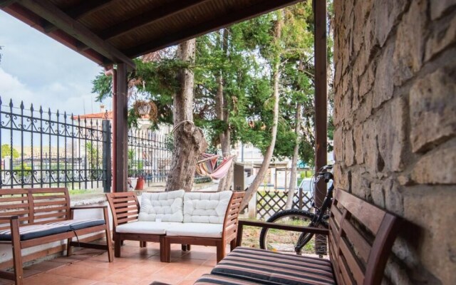 Octopus House 1 min From the Beach of Nikiti