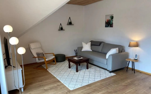 Lovely Central Located- Train, Restaurants & Spa