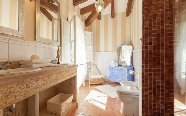 Rustic House in Mancor With Pool