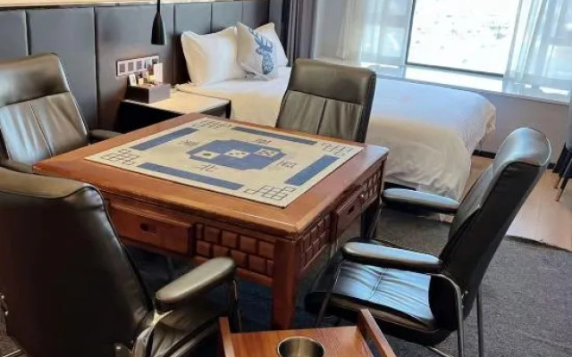 Jimmy Fashion Hotel (Changsha Yuehu Park Subway Station)