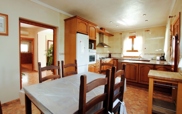 Cosy Finca With big Private Swimming Pool Very Centrally Located on the Island
