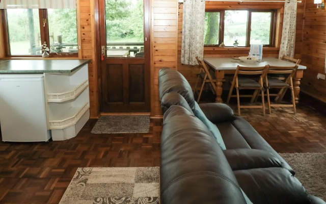 Oak Lodge