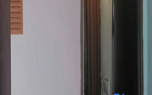 Yuping Yuanshan Host Inn