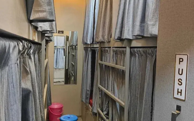 Rest Inn Hostel Dormitory