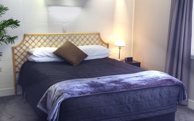 Tudor Motor Lodge