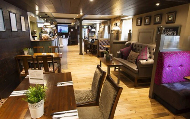 West Port Hotel