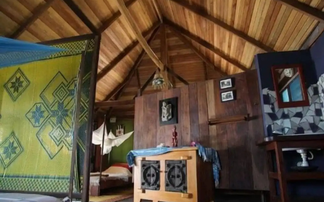 Fantas Folly Beach Lodge