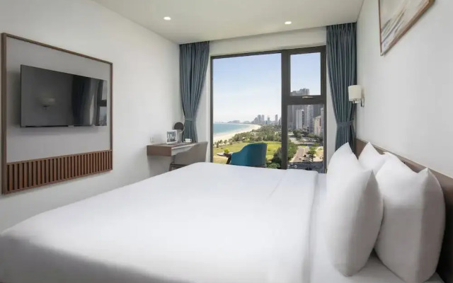 Mangata Beachfront Hotel