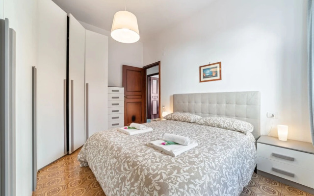 Vietri sul Mare Roomy Flat with Parking